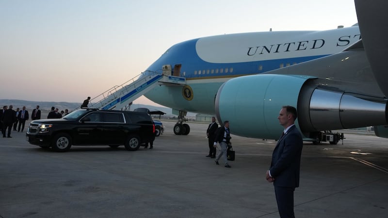 In a surprise swap, Trump flies back from Turkiye in an old Air Force One, not the Qatari-gifted jet