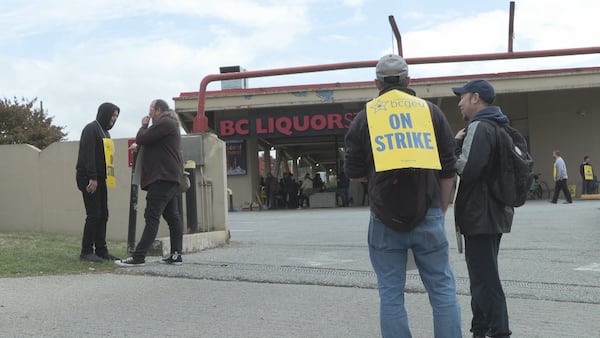 B.C. restaurants on the brink as liquor supply dries up amid BCGEU strike