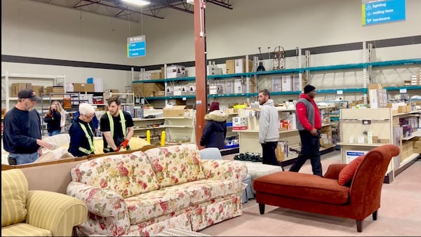 ‘It does help’: More Albertans embrace thrifting as life gets more expensive