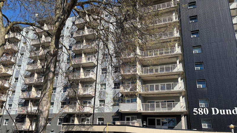 London police search for two suspects after downtown shooting leaves man injured