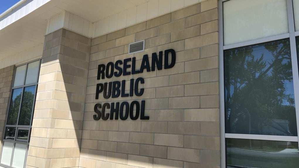 Roseland Elementary A Leadership Academy 42