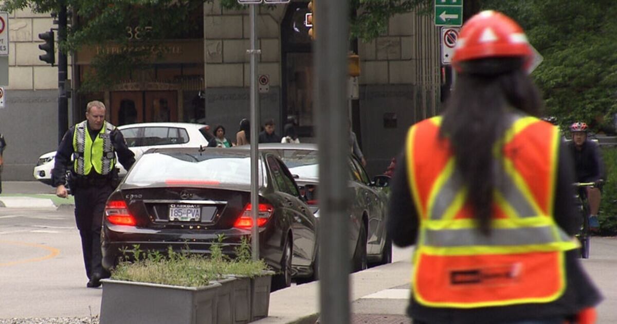 Cops pose as construction flaggers for distracted driving crackdown