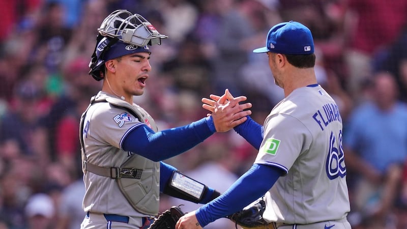 After a misplayed foul pop, Valenzuela hits go-ahead double in Jays' win over Red Sox
