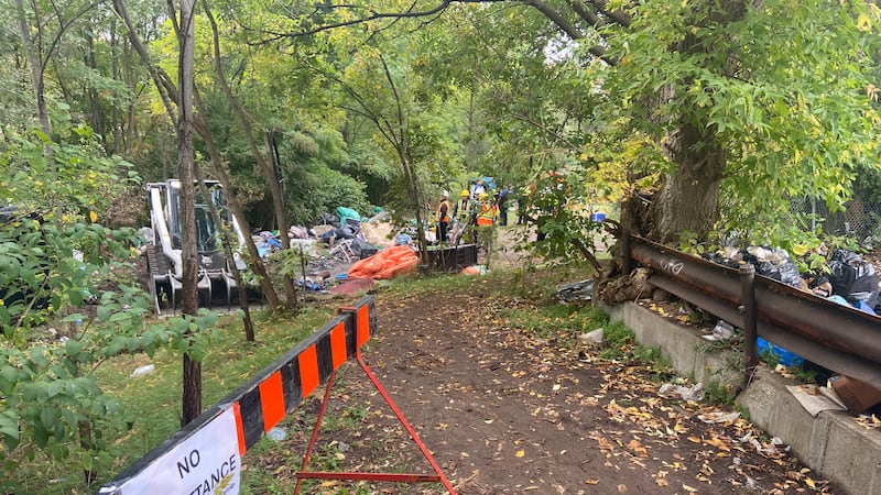 Barrie council passes stricter bylaws targeting encampments