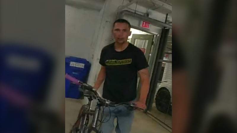 Police seek help identifying person in downtown Kitchener robbery
