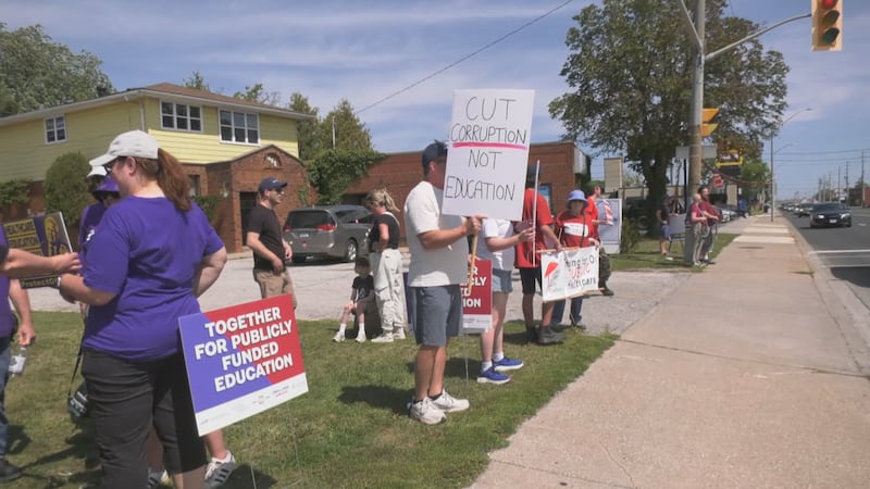 Rallies held in Windsor target school funding, health privatization