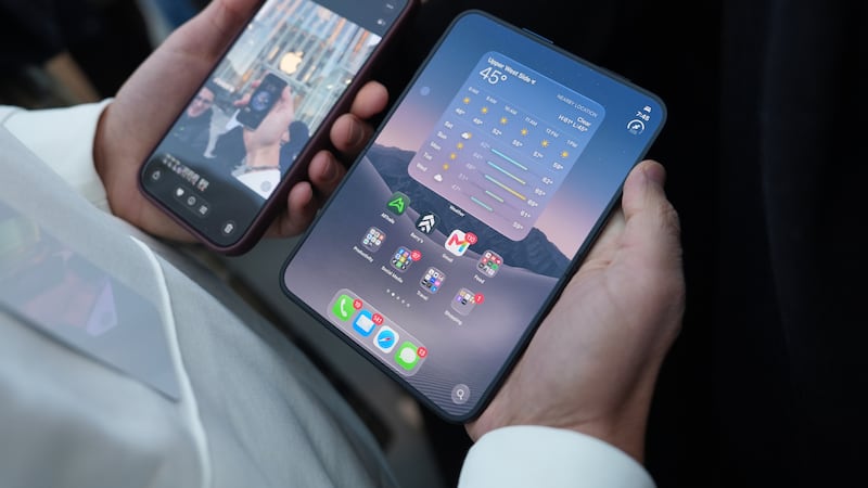 Apple says it will replace iPhone Duo units showing screen problems