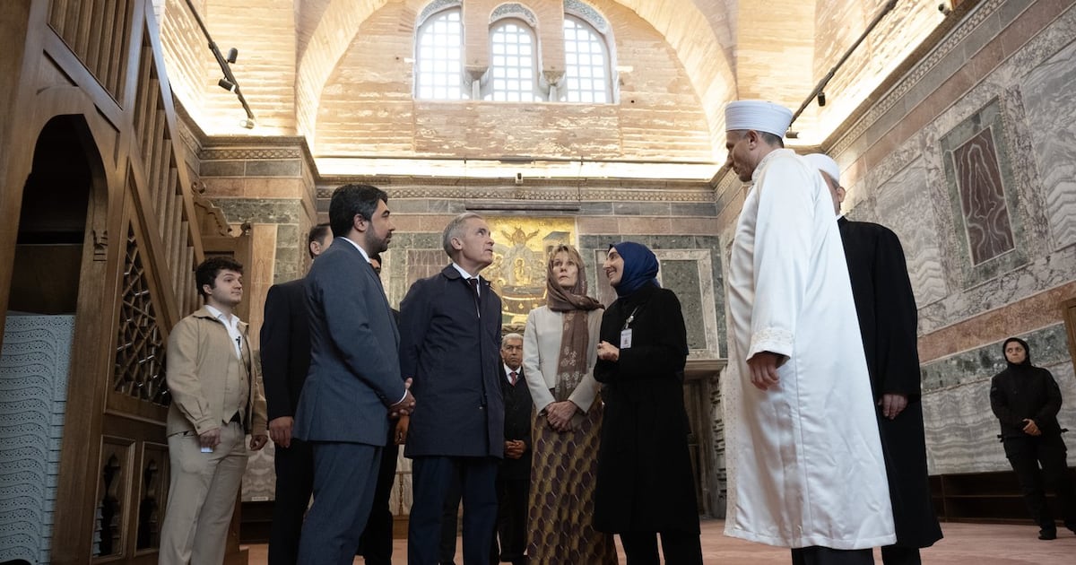 PM Carney tours Kariye Mosque in Istanbul before departing Turkiye