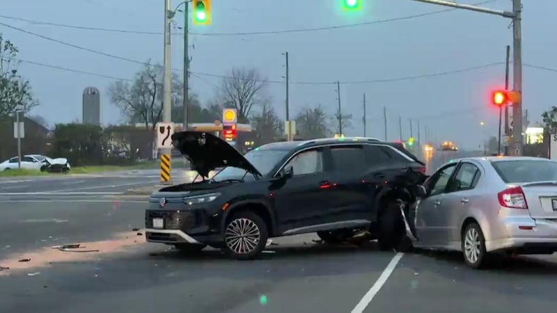 2 people seriously hurt in Caledon collision, Hwy. 10 and McLaughlin Road closed
