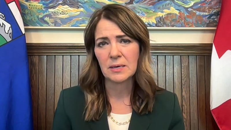 ‘Yes, I do’: Alberta Premier Smith promises not to hold later separation referendum if remain side wins October vote