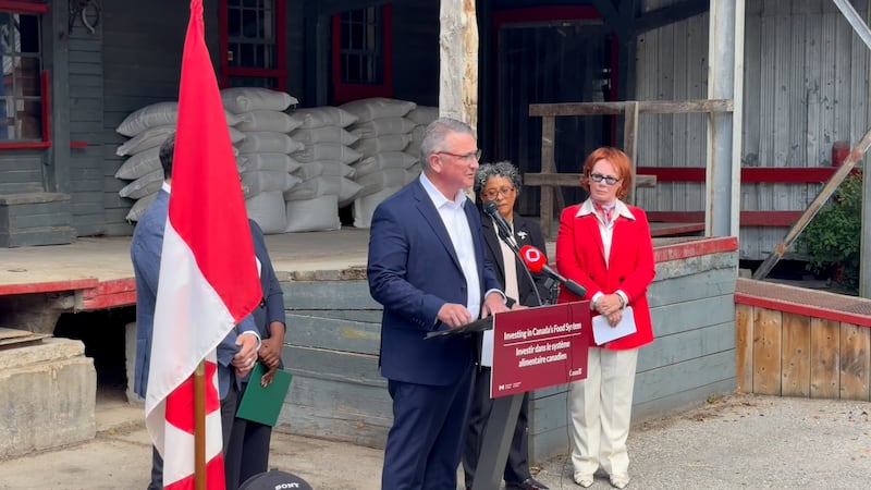 Federal government unleashes $1B funding blitz for agri-food sector, $150M allocated for export growth