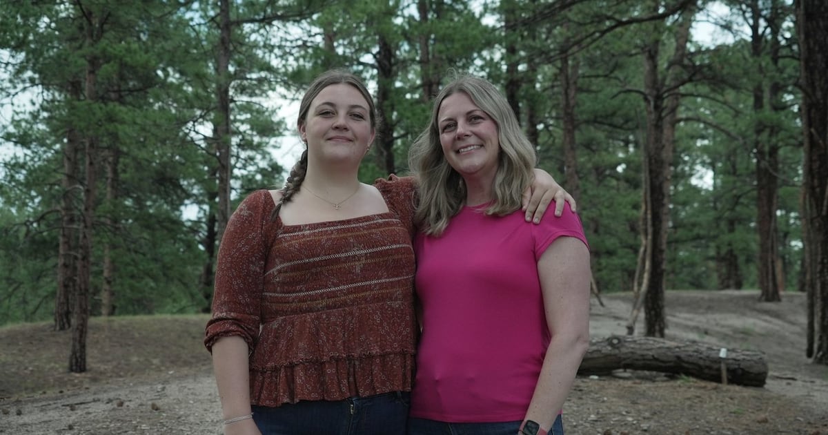 Photo: ctvnews.ca Charlotte Touzalin stands with her mother, Anne Schultz, Friday, July 10, 2026 in Elizabeth, Colo. (AP Photo/Brittany