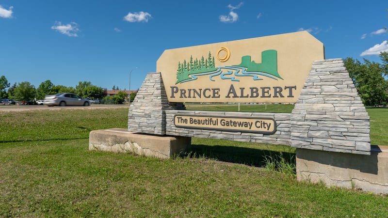 Two teens facing murder charges in Prince Albert, Sask., after woman dies in stabbing