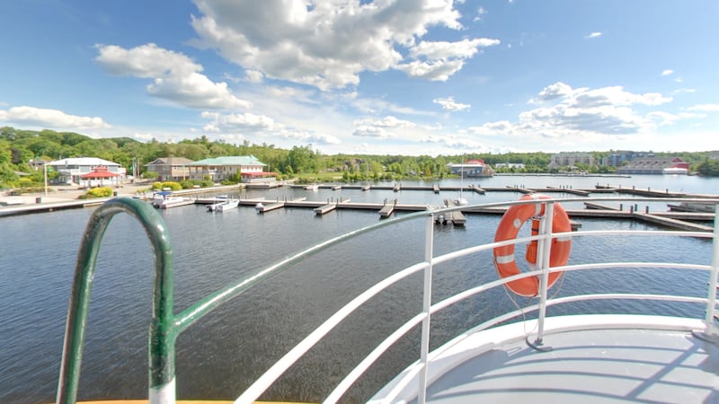 $100K Sea Ray boat reported stolen from Gravenhurst Wharf, OPP investigating