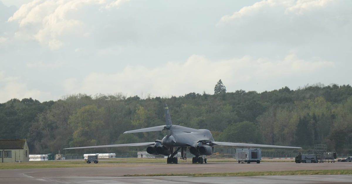 U.S. removes all bombers from British air base after suspected terror attack - CTV News