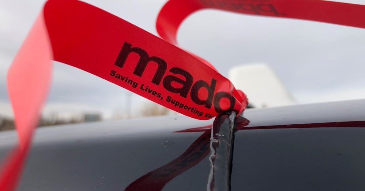 MADD Saskatoon, police kickoff annual Red Ribbon campaign
