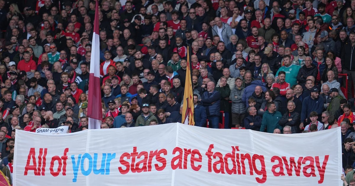 Man City shrug off uncertain future to beat 10-man Liverpool
