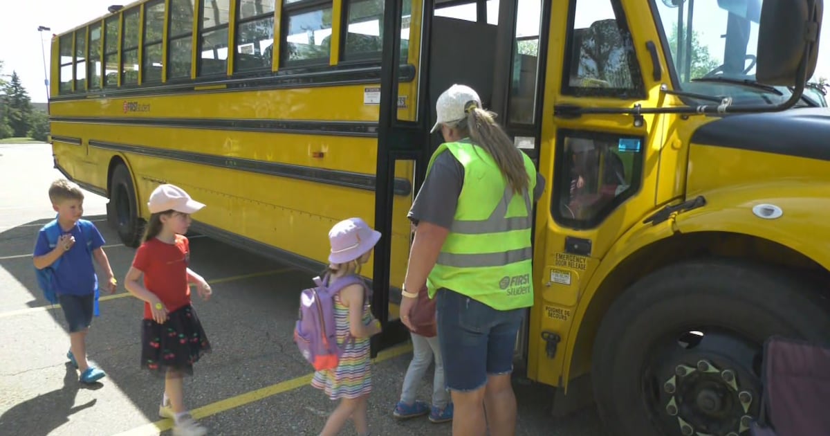 Novice Bus Riders First bus ride event helps prepare students for school year