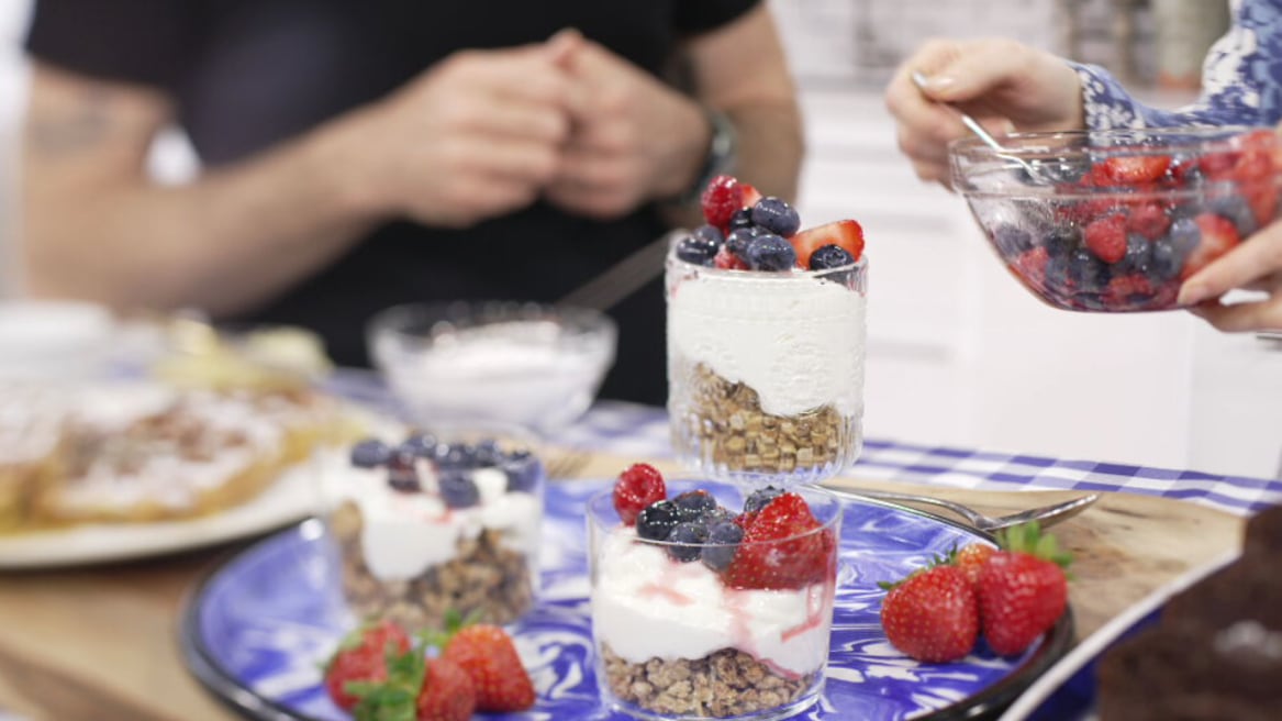 Yogurt Parfait with Granola and Fresh Berries
