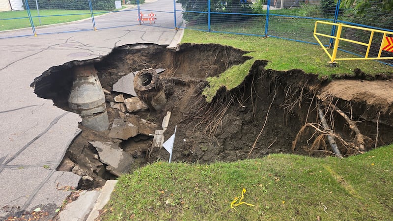 City of Regina provides update on sinkhole near Rochdale Park