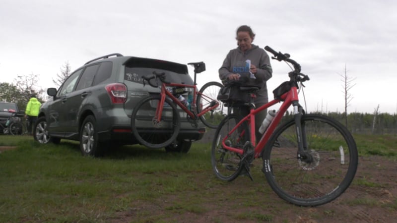 Cyclists ride hundreds of kilometres for cancer research, with loved ones in mind