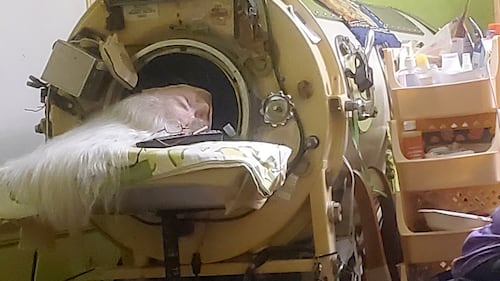 Martha Lillard, last U.S. polio patient using iron lung, dies at 78 in Oklahoma