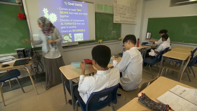 School staff threatened with job loss because of religious symbols ban, says FTQ