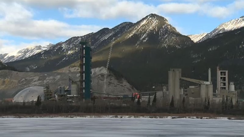 Alberta judge certifies class-action lawsuit over Exshaw cement plant