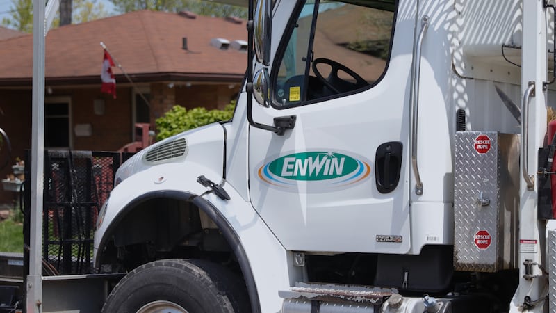 Windsor Enwin crew helps with power restoration in Woodstock area