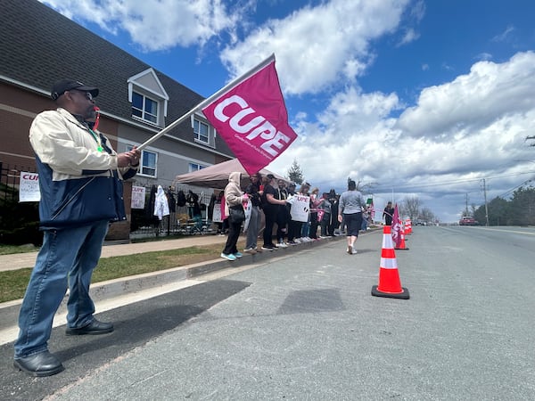No deal reached in CUPE strike, N.S. long-term care workers remain on picket lines