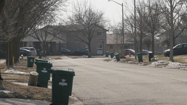 Waterloo Region pleads for patience amid waste collection backlog