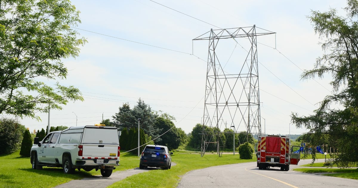 Downed power line causes outages across Ottawa Monday morning
