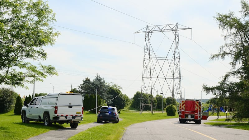 Downed power line caused outages across Ottawa Monday morning