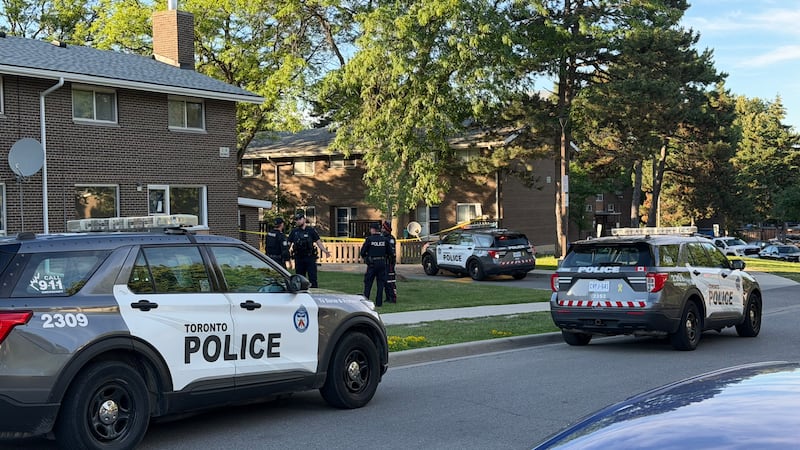 Man rushed to hospital after being shot in Etobicoke