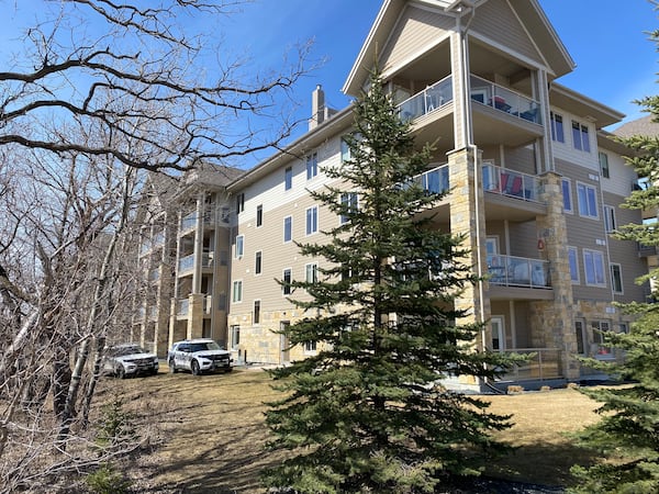 80-year-old woman found with fatal injuries in Winnipeg apartment complex