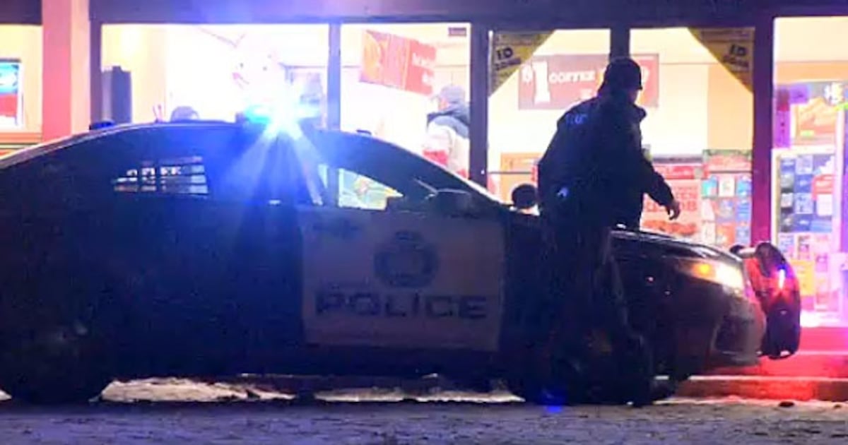 Robber Search Police seeking suspect in robbery