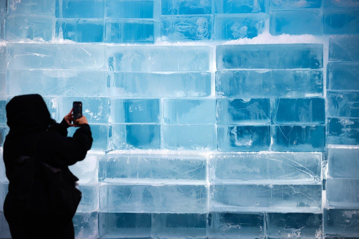 Deep dive into Drake's guerilla-style marketing