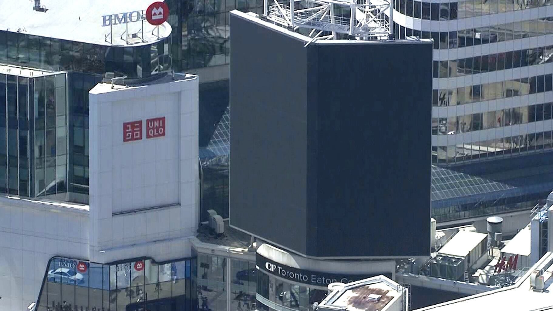 Billboards outside Eaton Centre go dark amid widespread power outage downto