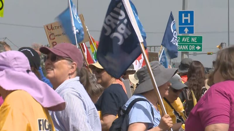 Alberta labourers protesting throughout province as separatism debate grows