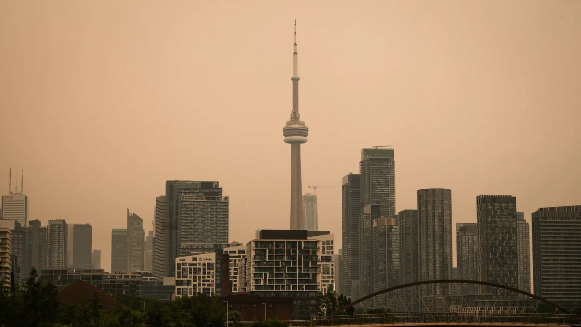 Toronto outdoor festivals expected to continue admit air quality concerns