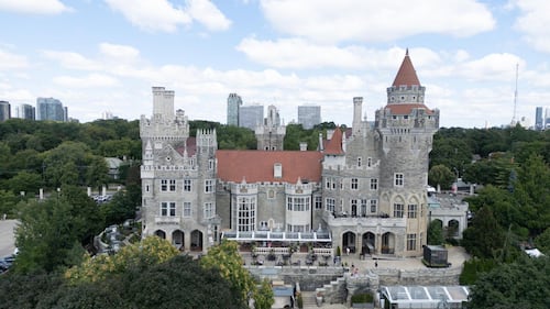 Drake hosts third annual ‘Strong Women, Stronger Drinks’ event at Casa Loma