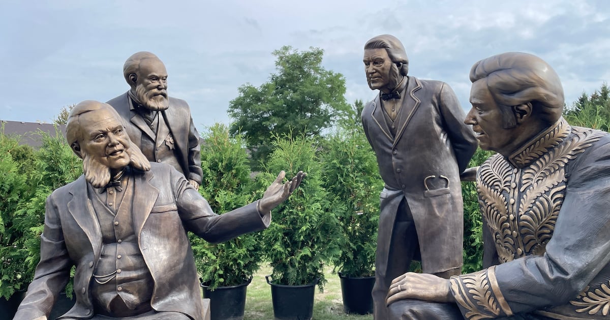 Prime Ministers Path returns to Wilmot Township - CTV News
