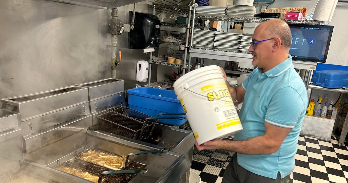 Canadian restaurants are feeling the impact of the U.S. trade war - CTV News