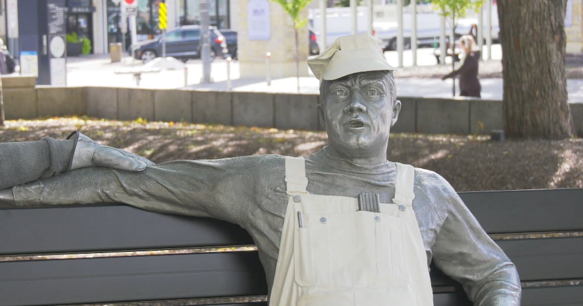 'Lunchbox Joe' returns to downtown Edmonton - CTV News