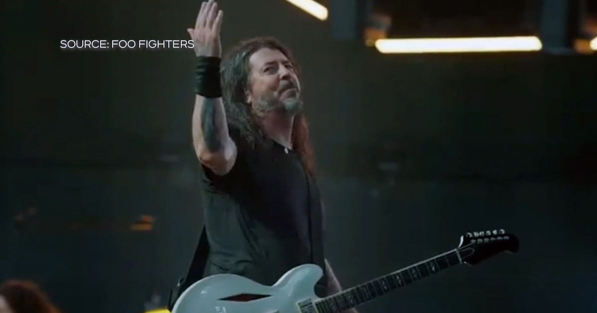 Foo Fighters stop in Edmonton for Take Cover tour - CTV News