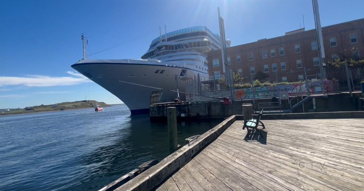 Halifax tourism continues despite summer ending - CTV News