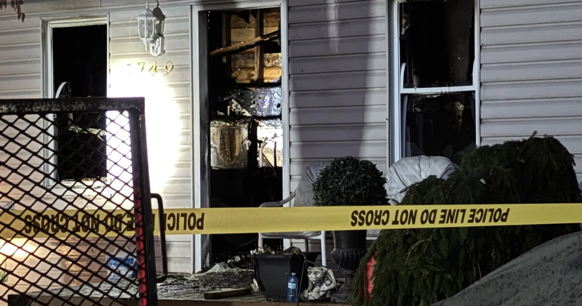 One displaced in Windsor fire - CTV News