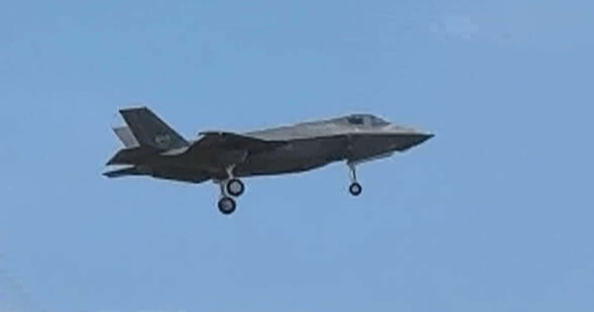Watch Canada's first F-35 land in Fort Worth, Texas - CTV News