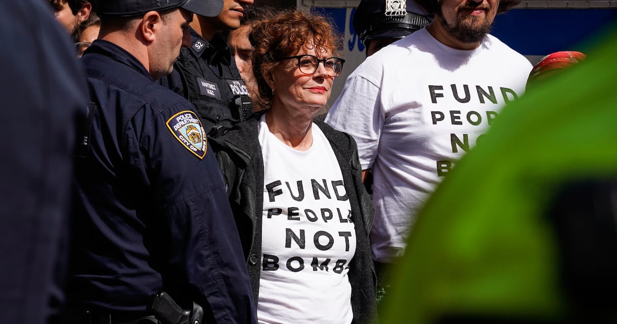 Actor Susan Sarandon detained at an anti-Netanyahu protest in NYC - CTV News