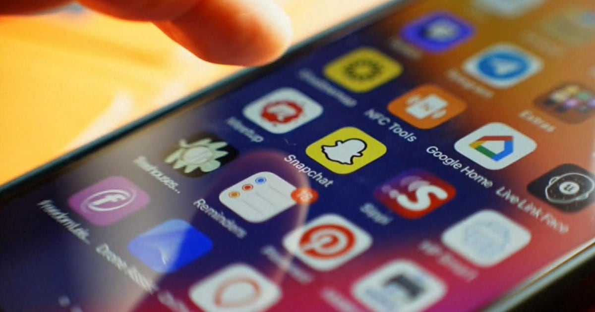 Kids followed home based off SnapChat location - CTV News